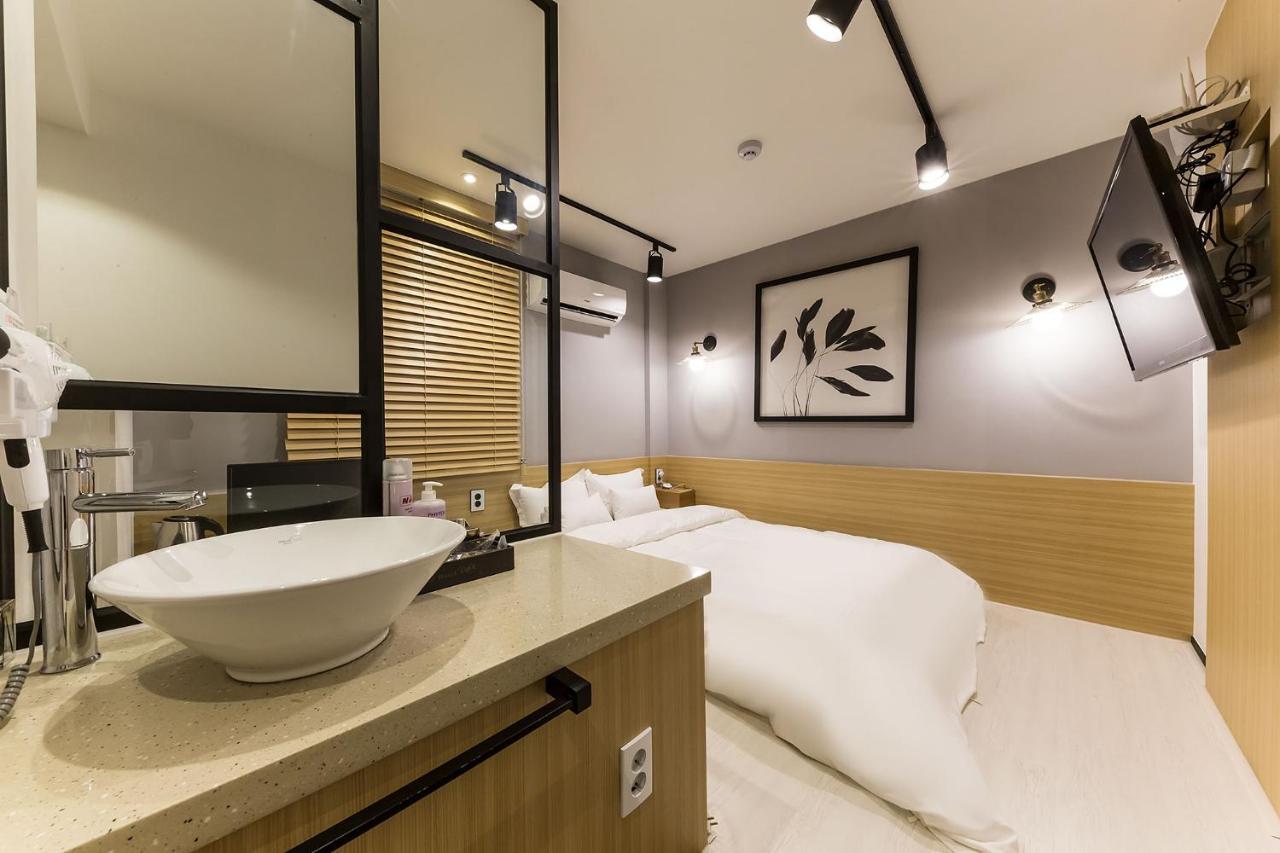 Raha Hotel Seoul Exterior photo