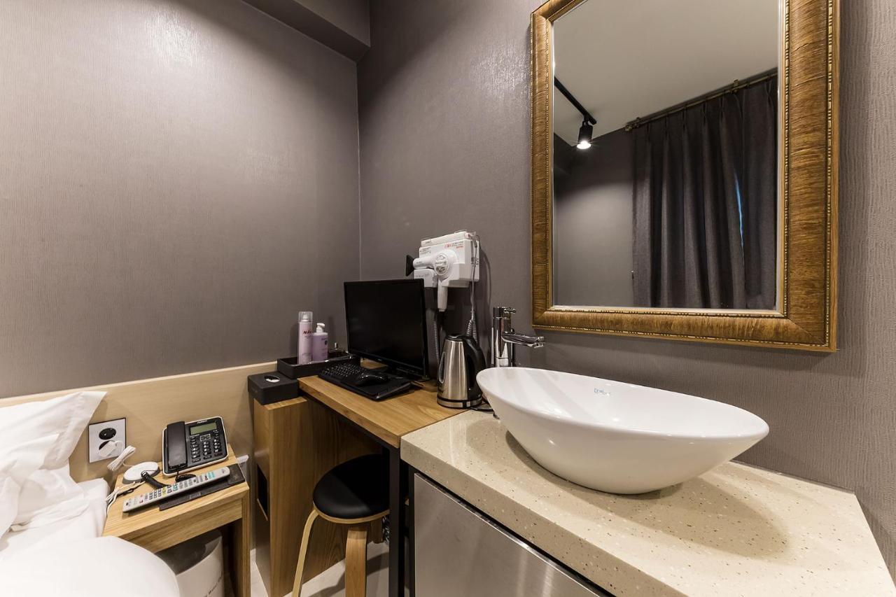Raha Hotel Seoul Exterior photo